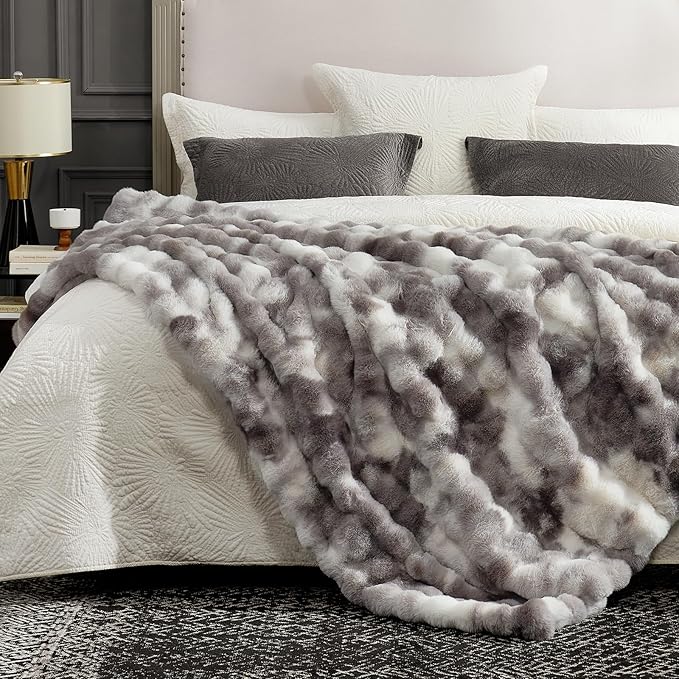 Cozy Bliss Faux Fur Throw Blanket for Couch, Fuzzy Soft Plush Thick Bubble Blanket for Sofa Bedroom Living Room, 60 * 80 Inches Tie-dye Taupe-Ruum Studio Home