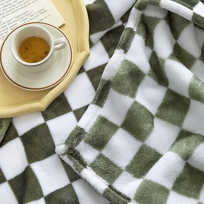 LOMAO Throw Blankets Flannel Blanket with Checkerboard Grid Pattern Soft Throw Blanket for Couch, Bed, Sofa Luxurious Warm and Cozy for All Seasons (Dark Olive, 50"x60")-Ruum Studio Home