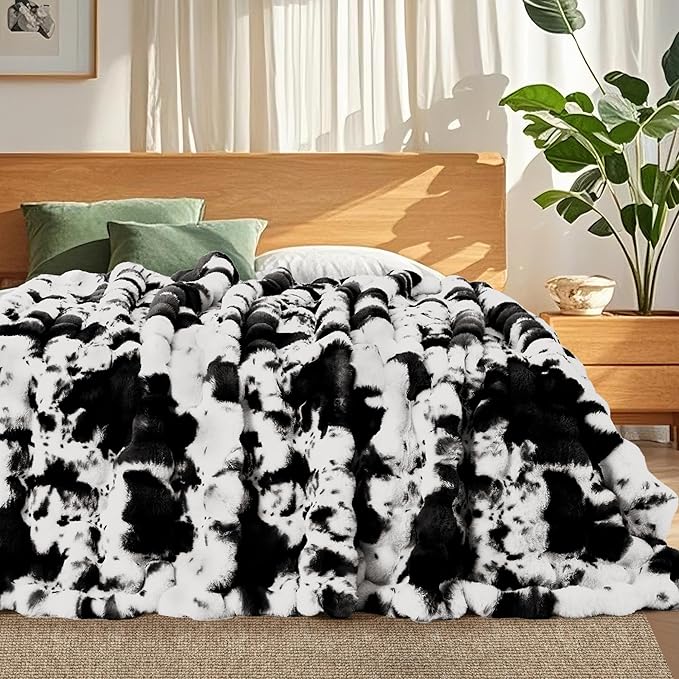 Touchat Cow Print Blanket for Couch, Faux Fur Throw Blanket, Super Heavy Warm Cozy Blankets for Bed Sofa, Bubble Plush Fuzzy Soft Mink Blanket for Living Room Bedroom, Cow Black-Ruum Studio Home
