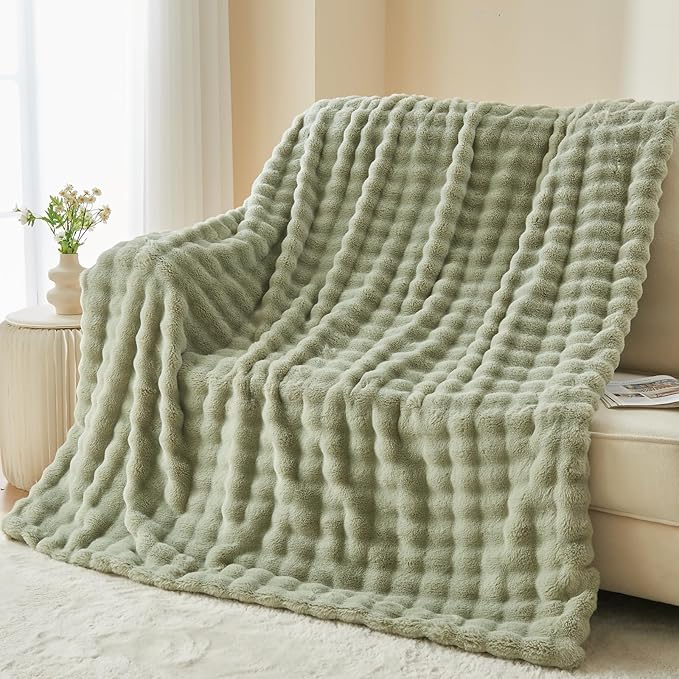 NEWCOSPLAY Faux Fur Throw Blanket Sage Green Bubble Blanket Thick Warm Soft for Couch Sofa Bed 550GSM (Sage Green, Throw(50"x60"))-Ruum Studio Home