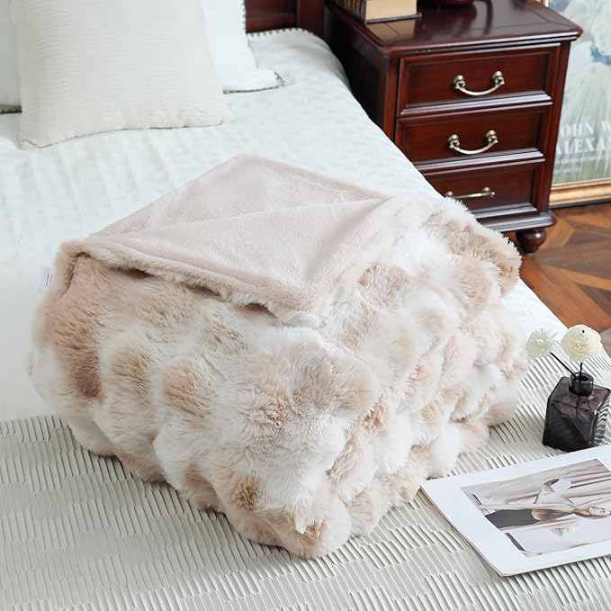 UKELER Camel Faux Fur Throw Blanket 50''x60'' Decorative Shaggy Velvet Blanket Fluffy Cozy Plush Warm Bed Throws for Couch, Sofa, Office, Camping-Ruum Studio Home