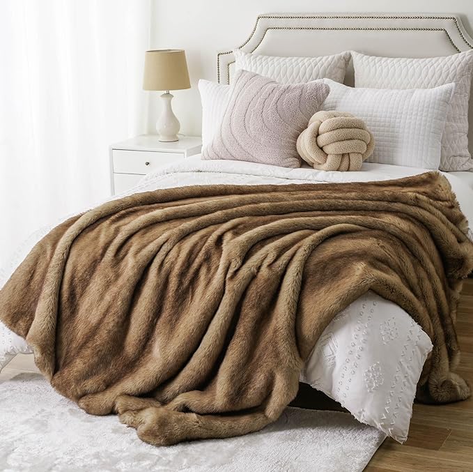 BATTILO HOME Luxury Ochre Faux Fur Throw Blanket, Soft Cozy Mink Fur Blanket for Couch, Sofa, Bed, Plush Warm Fuzzy Fall Fur Throw and Blankets for Home Decor, 50"x60"-Ruum Studio Home