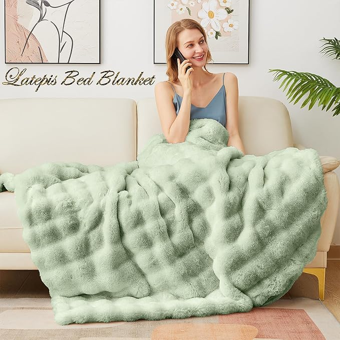 Latepis Faux Fur Throw Blankets Sage Green Bubble Cozy Soft Heavy Blanket for Couch Fuzzy Thick Blanket for Sofa Bedroom Plush Fluffy Warm Blankets for Winter Luxury Throw Blanket 50''x60'', 860gsm-Ruum Studio Home