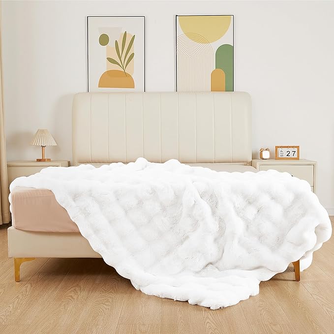 White Furry Blanket King Size Soft Faux Fur Throw Fuzzy Bunny Fur Blanket for Bed Cozy 90x108 Fluffy Blankets King for Bedroom Living Room Home Decor Gifts 1000 GSM-Ruum Studio Home
