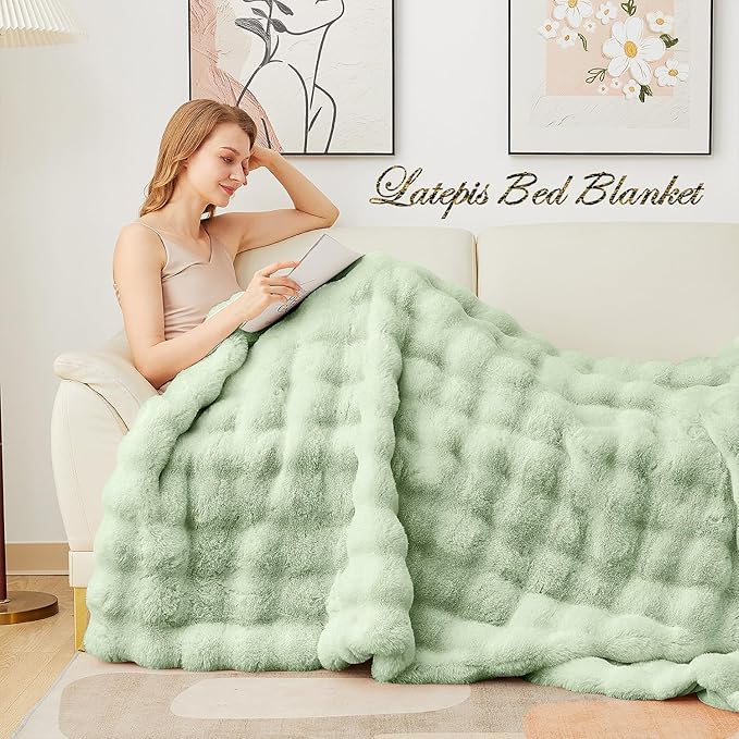 Latepis Faux Fur Throw Blankets Sage Green Bubble Cozy Soft Heavy Blanket for Couch Fuzzy Thick Blanket for Sofa Bedroom Plush Fluffy Warm Blankets for Winter Luxury Throw Blanket 50''x60'', 860gsm-Ruum Studio Home