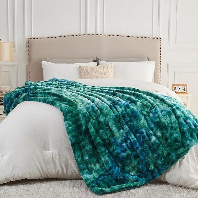 NEWCOSPLAY Faux Fur Throw Blanket Tie-dye Dark Teal Luxury Fluffy Thick Warm Bubble Blanket for Couch Sofa Bed 700GSM (Tie-dye Dark Teal, Throw(50"x60"))-Ruum Studio Home