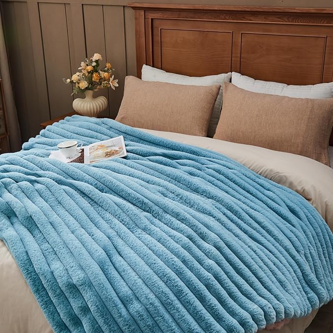 NEWCOSPLAY Faux Fur Twin Blanket Blue 3D Ribbed Plush Thick Warm Blanket for Couch Sofa Bed 850GSM (Blue Ribbed, Twin(60"x80"))-Ruum Studio Home