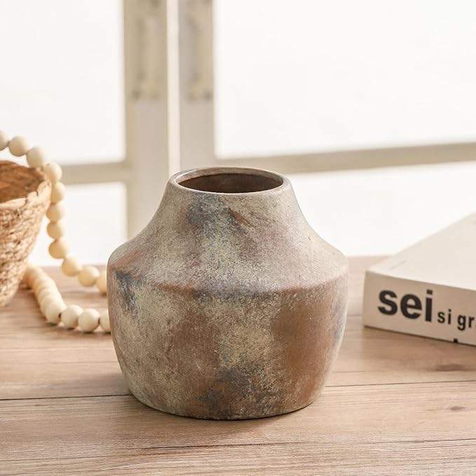 Mitt&Ditt Ceramic Flower Vase, 5.3 inch Pottery Farmhouse Rustic Vase, Handcrafted Weathered Vases, Small Flower Terracotta Vases for Home Decor, Living Room, Table, Shelf, Mantel, Neutral-Ruum Studio Home