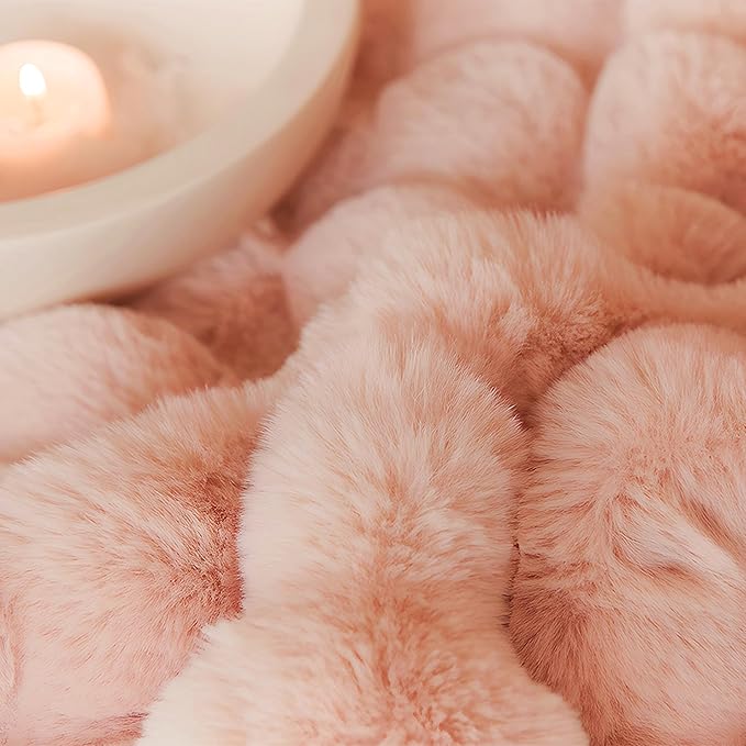 UKELER Pink Faux Fur Throw Blanket for Girls 50''x60'' Decorative Shaggy Velvet Blanket Fluffy Cozy Plush Warm Bed Throws for Bedroom, Living Room, Couch, Sofa, Office, Camping-Ruum Studio Home