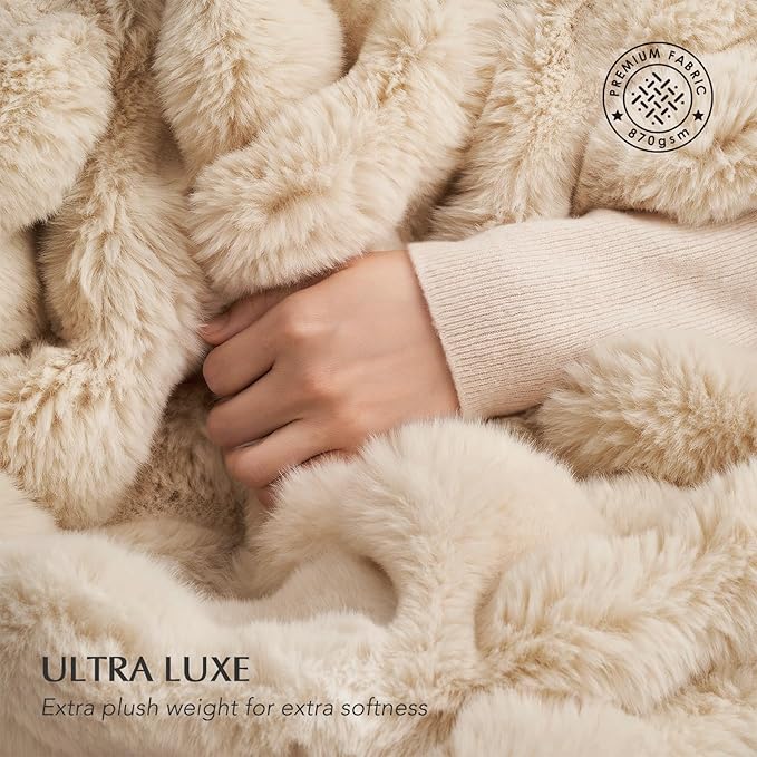 EVERGRACE Ultra Soft Luxury Fluffy Ridgeline Faux Rabbit Fur Throw Blanket, Thick Warm Bubble Throw for Bed, Cozy Plush Reversible Blankets for Couch, Chair, Sofa, Cream, 50x60 Inches, 870 GSM-Ruum Studio Home