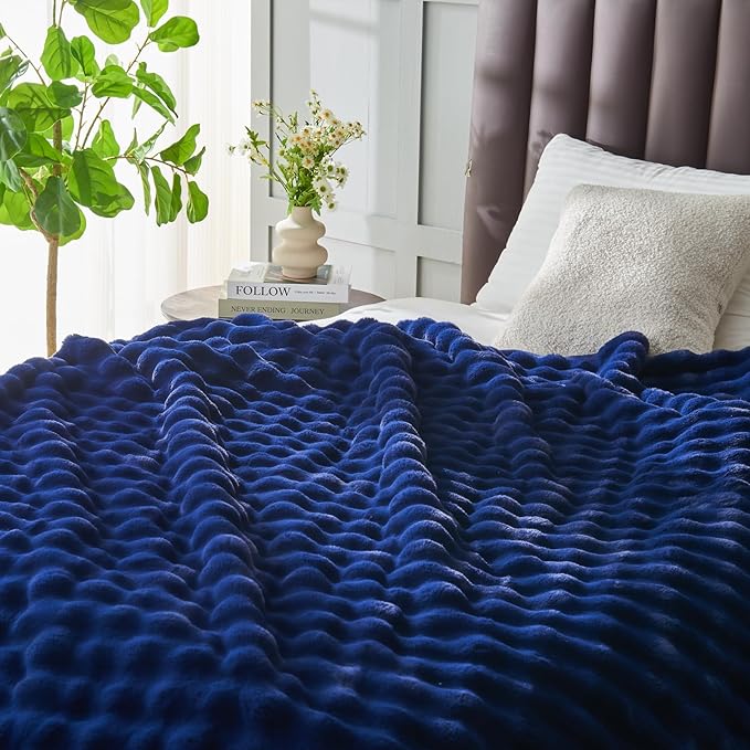 NEWCOSPLAY Faux Fur Throw Blanket Dark Navy Bubble Blanket Thick Warm Soft for Couch Sofa Bed 550GSM (Dark Navy, Throw(50"x60"))-Ruum Studio Home