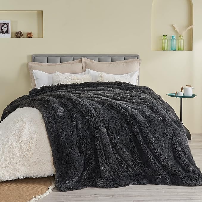 GONAAP Fuzzy Faux Fur Throw Blanket Queen Size Dark Grey Super Soft Cozy Plush Fuzzy Shaggy Blanket for Couch Sofa Bed (Dark Grey, Queen(90"x90"))-Ruum Studio Home