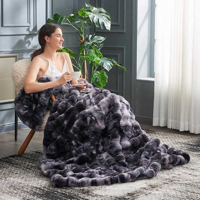 Cozy Bliss Faux Fur Throw Blanket for Couch, Fuzzy Soft Plush Thick Bubble Blanket for Sofa Bedroom Living Room,50 * 60 Inches Tie Dye Black-Ruum Studio Home