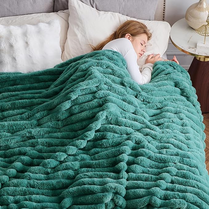 NEWCOSPLAY Faux Fur Twin Blanket Light Teal 3D Ribbed Plush Thick Warm Blanket for Couch Sofa Bed 850GSM (Light Teal Ribbed, Twin(60"x80"))-Ruum Studio Home