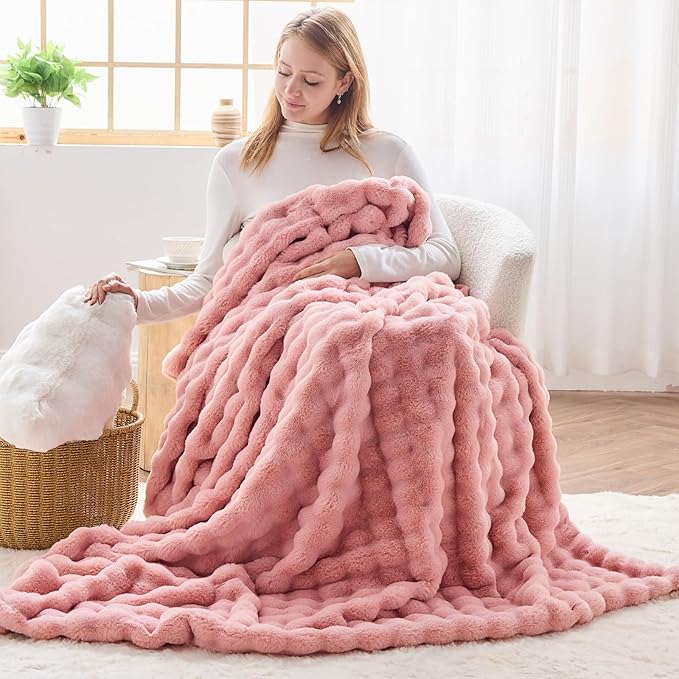 NEWCOSPLAY Faux Fur Queen Blanket Pink Bubble Blanket Thick Warm Soft for Couch Sofa Bed 550GSM (Pink, Queen(90"x90"))-Ruum Studio Home