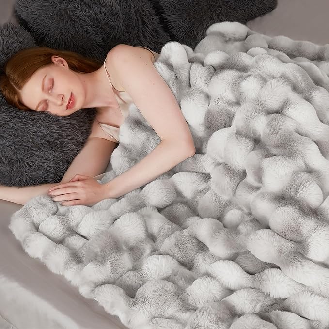 Touchat Luxury 1000GSM Faux Rabbit Fur Throw Blanket, Super Heavy Warm Cozy Grey Blankets for Couch Bed Sofa, Ruched Plush Fuzzy Elegant Soft Reversible Mink Blanket for Living Room Bedroom-Ruum Studio Home