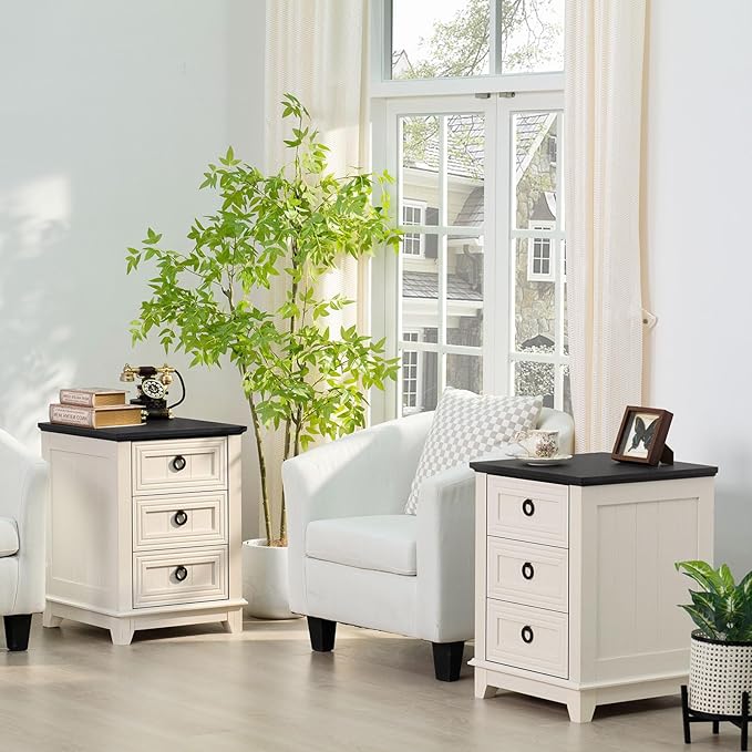 18" Farmhouse Night Stand with 3 Drawers, Wood End Table Dresser for Bedroom, White Nightstand, Bed Side Table with Metal Handle, Bedside Cabinet for Bedroom Living Room, Closet-Ruum Studio Home