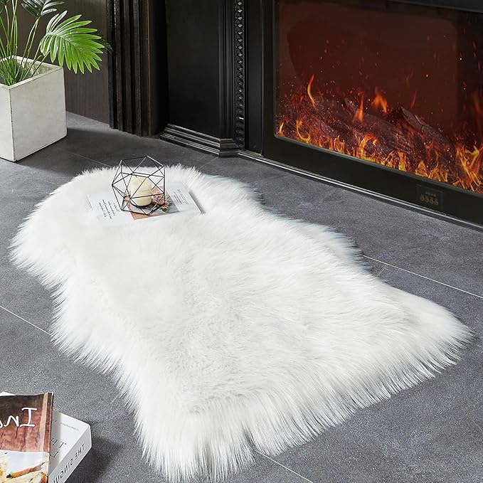 AMTOVO Faux Fur Rug, White Small Area Rug, Fluffy Sheepskin Rug, Fuzzy Ultra Soft 2 x 3 ft Shag Rugs for Bedroom Sofa Throw Cushion Room Decor, Sheepskin-Ruum Studio Home