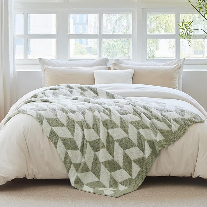Snuggle Sac Chevron Throw Blanket for Couch, Reversible Super Soft Warm Blankets Cozy Knit Fuzzy Plush Lightweight Throws for Sofa, Bed, Camping, Green,50x60 inches-Ruum Studio Home