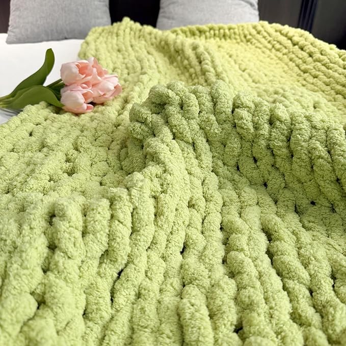 Chunky Knit Blanket Throw 40"×40", Chenille Throw Blankets, Handmade Warm & Cozy Blanket Couch Bed Home Decor, Soft Breathable Fleece Banket, Christmas for Couch Bed Sofa Best Gift (Green)-Ruum Studio Home