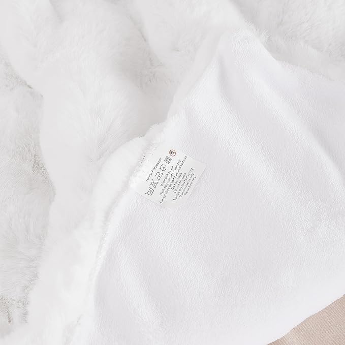 White Furry Blanket King Size Soft Faux Fur Throw Fuzzy Bunny Fur Blanket for Bed Cozy 90x108 Fluffy Blankets King for Bedroom Living Room Home Decor Gifts 1000 GSM-Ruum Studio Home