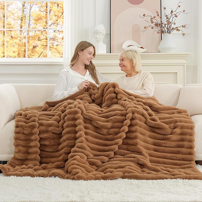Cozy Bliss Faux Fur Throw Blanket for Couch, Cozy Warm Plush Striped Blanket for Sofa Bedroom Living Room, 60 * 80 Inches Toasty Brown-Ruum Studio Home