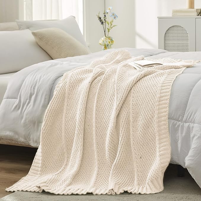 Amélie Home Chenille Knit Throw Blanket for Couch, Chevron Texture Decorative Soft Blanket for Sofa, Bed & Chair, 50"x60", Ivory-Ruum Studio Home