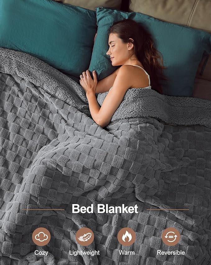 Pawque Super Soft Cozy Throw Blanket King Size for Couch Bed, Fluffy Sherpa Fleece Reversible Thick Warm Fuzzy Blanket for All-Season, 3D Checkered Jacquard Decorative Blankets, Grey, 108"x90"-Ruum Studio Home