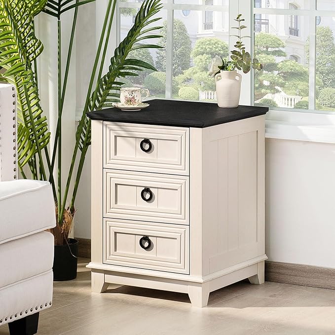 18" Farmhouse Night Stand with 3 Drawers, Wood End Table Dresser for Bedroom, White Nightstand, Bed Side Table with Metal Handle, Bedside Cabinet for Bedroom Living Room, Closet-Ruum Studio Home