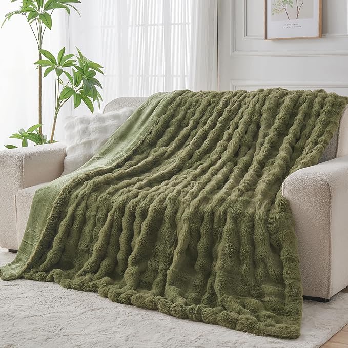 Lotus Karen Faux Fur Throw Blanket Dark Green - 800 GSM Bubble Rabbit Fluff Blanket for Couch Bed Sofa,Softest Fluffy Fuzzy Cozy Blanket,Thick Furry Plush Shaggy Warm Blankets for Women,60x80 Inches-Ruum Studio Home