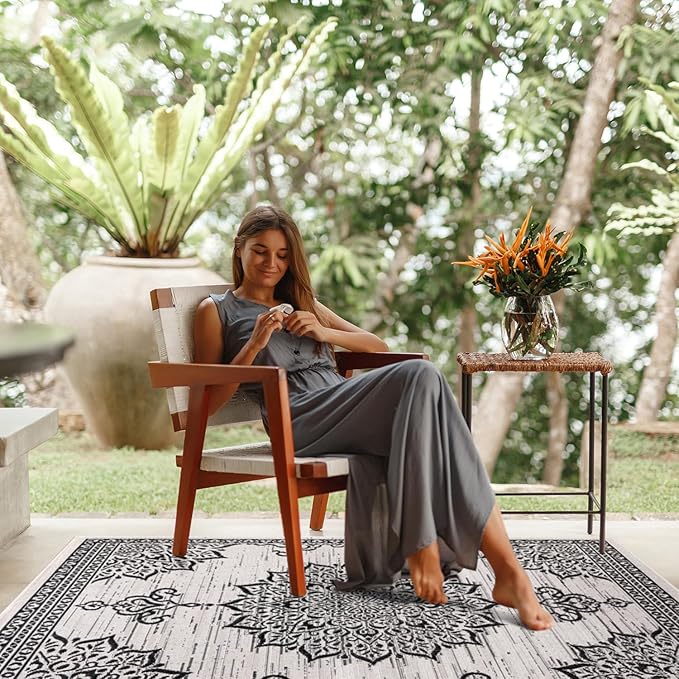 CAMILSON Outdoor Rug, 5x7 Medallion White Black Modern Area Rugs for Indoor and Outdoor Patios, Kitchen and Hallway Mats, Washable Porch Deck Outside Carpet (Medallion White, 5 x 7)-Ruum Studio Home