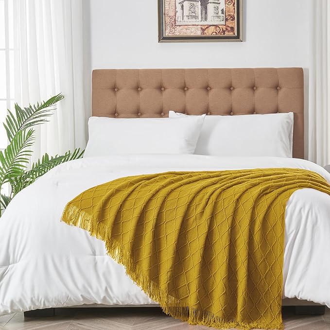 inhand Knitted Throw Blanket for Couch and Bed, Soft Living Room Home Decor Knitted Blanket with Tassel, Outdoor Lightweight Breathable Summer Blanket, Farmhouse Warm Woven Decorative, 50"x60"-Ruum Studio Home
