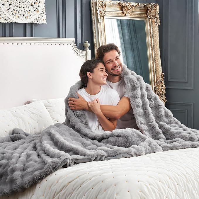 Cozy Bliss Faux Fur Throw Blanket for Couch, Fuzzy Soft Plush Thick Bubble Blanket for Sofa Bedroom Living Room, 90 * 90 Inches Light Grey-Ruum Studio Home