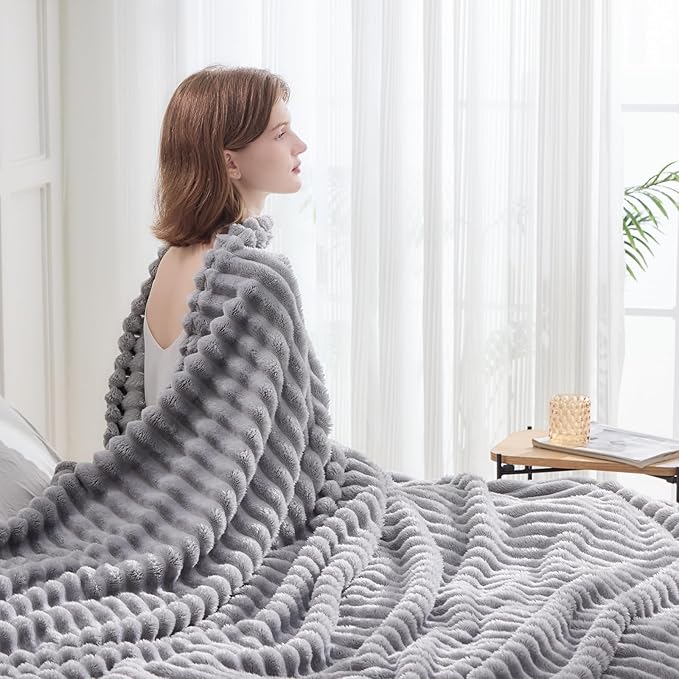 NEWCOSPLAY Super Soft Twin Blanket Light Grey Premium Silky Flannel Fleece 3D Ribbed Jacquard Lightweight Bed Blanket All Season Use (Light Grey Ribbed, Twin(60"x80"))-Ruum Studio Home