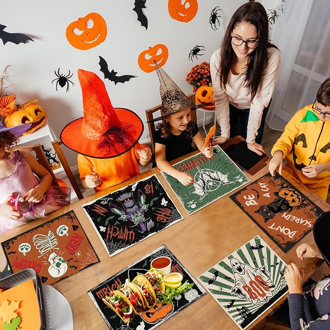 Halloween Placemats Set of 6 Vintage Plastic Table Mats Black Cat Place Mats Washable Ghost Witch Bat Rectangle Skull Table Decoration for Indoor Outdoor Party Kitchen Dining-Ruum Studio Home