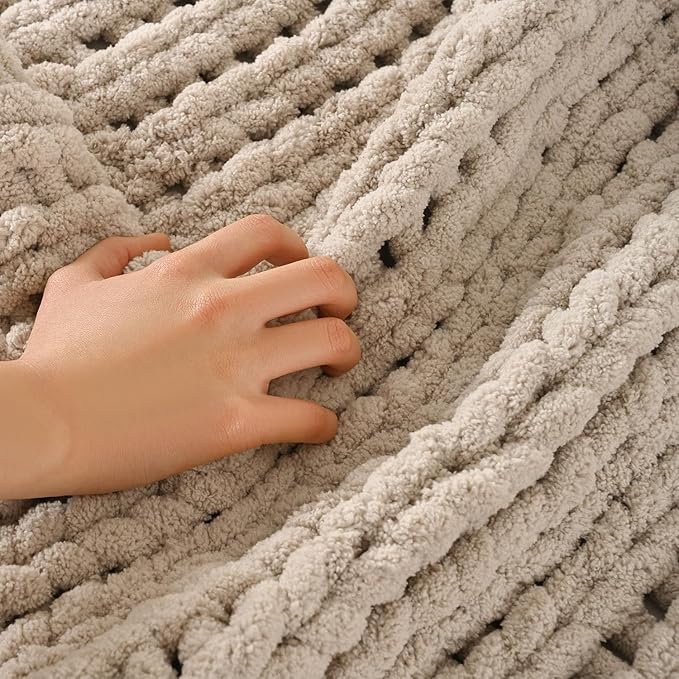 Esterra Chunky Knit Blanket Throw 50"x60", 100% Hand Knitted Chenille Throw Blanket, Cozy Soft Thick Cable Knit Throw Large Rope Knot Crochet Throw Blanket for Sofa Couch Bed, Linen Beige-Ruum Studio Home