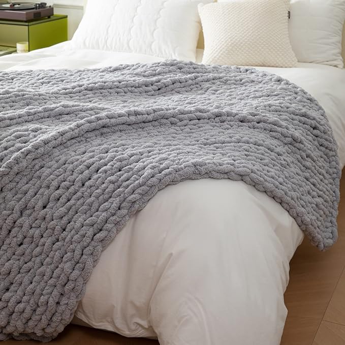 WESHIONGOO Chunky Knit Blanket Throw 50"×60" Knitted Throw Blankets for Couch Bed Fluffy Soft Blanket with Jumbo Chenille Yarn Thick 100% Handmade (Lingt Grey)-Ruum Studio Home