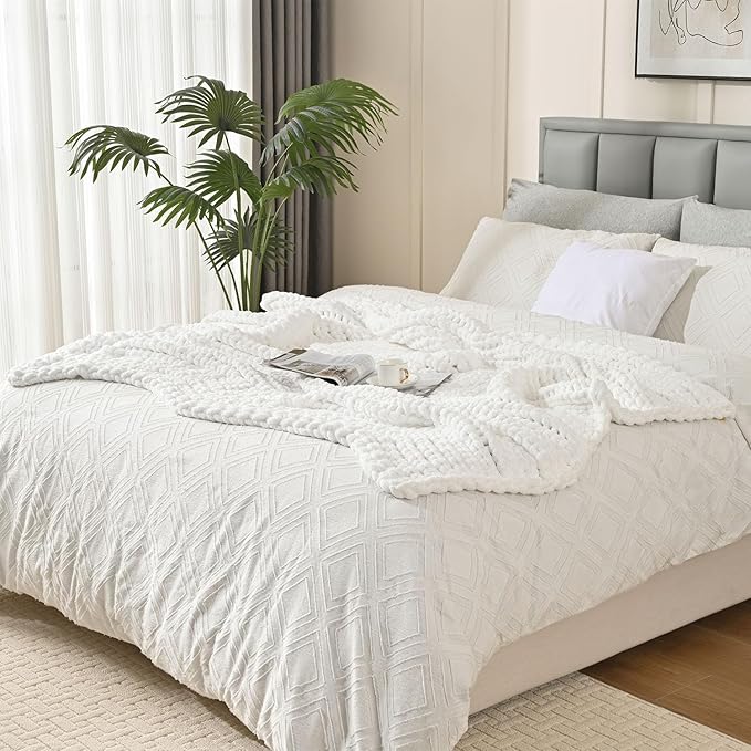Esterra Chunky Knit Blanket Throw 40"x50", 100% Hand Knitted Chenille Throw Blanket, Cozy Soft Thick Cable Knit Throw Large Rope Knot Crochet Throw Blanket for Sofa Couch Bed, Snow White-Ruum Studio Home