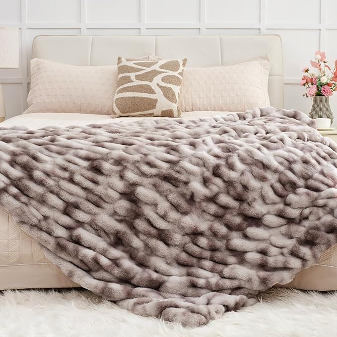 Ultra Soft Luxury Faux Fur Throw Blanket for Counch,Fuzzy Fluffy Plush Warm Cozy Elegant Wrinkled Blanket for Sofa Bedroom Living Room,（50"x60",Tie-dye Taupe）-Ruum Studio Home