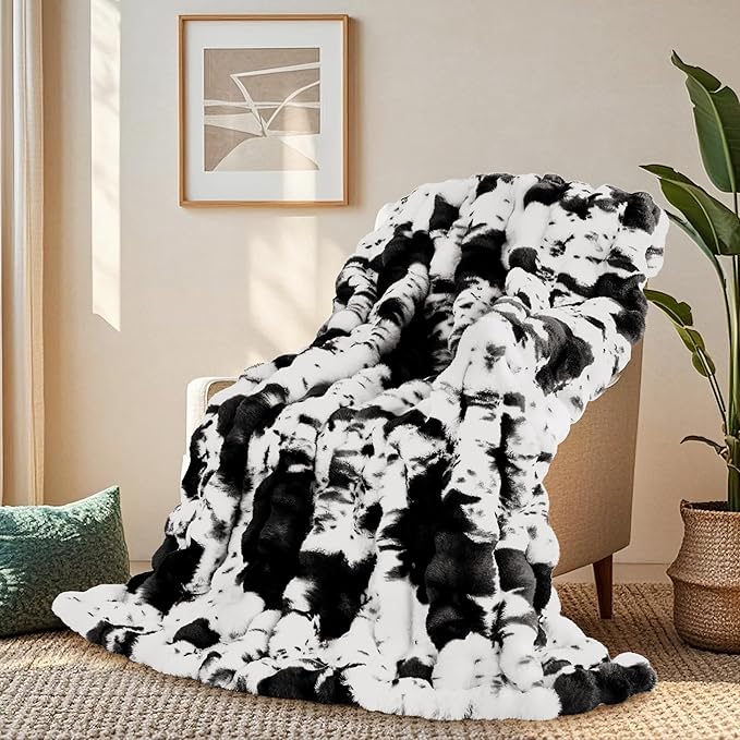 Touchat Cow Print Blanket for Couch, Faux Fur Throw Blanket, Super Heavy Warm Cozy Blankets for Bed Sofa, Bubble Plush Fuzzy Soft Mink Blanket for Living Room Bedroom, Cow Black-Ruum Studio Home