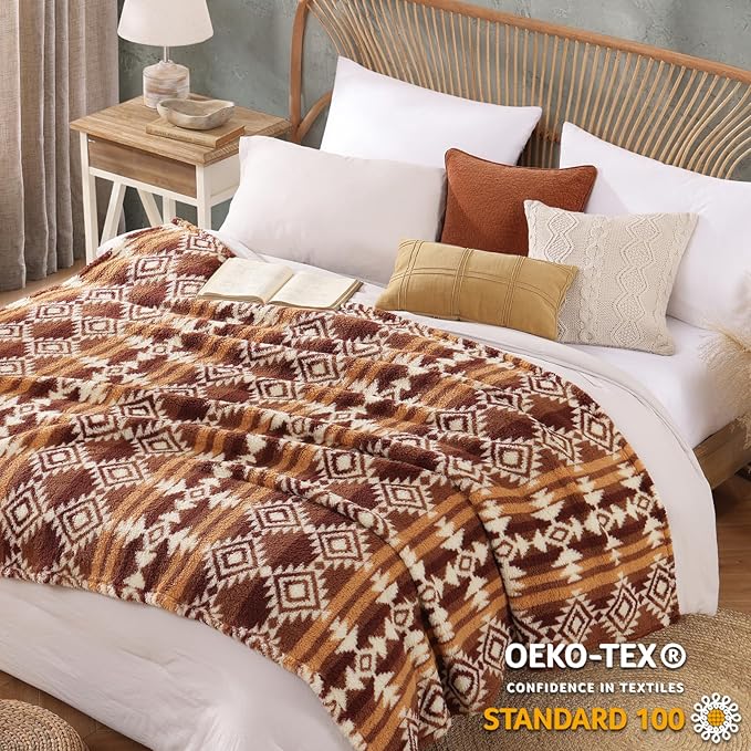 CASAAGUSTO Boho Sherpa Throw Blanket, Aztec, Ultra Soft, Warm, Cozy, Plush, Thick Fleece Bohemian Throw Blanket for Couch, Bed, Sofa (Terracotta 50 * 60 Inch)-Ruum Studio Home