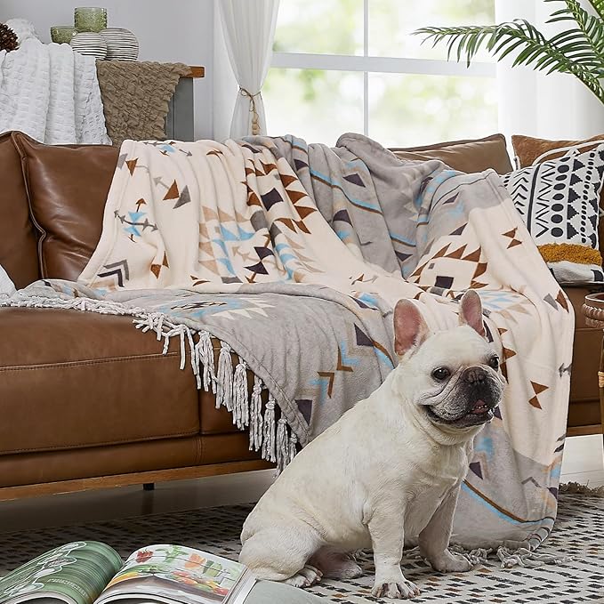 CASAAGUSTO Boho Throw Blanket - Green and Beige Decorative Blankets with Tassel, Printed Flannel Bohemian Blanket for Chair, Bed, Sofa, Couch(60 * 80, Green and Beige)-Ruum Studio Home