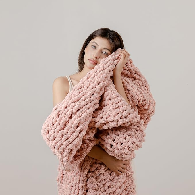 WESHIONGOO Chunky Knit Blanket Throw 40"×40" Knitted Throw Blankets for Couch Bed Fluffy Soft Blanket with Jumbo Chenille Yarn Thick 100% Handmade(Pink)-Ruum Studio Home