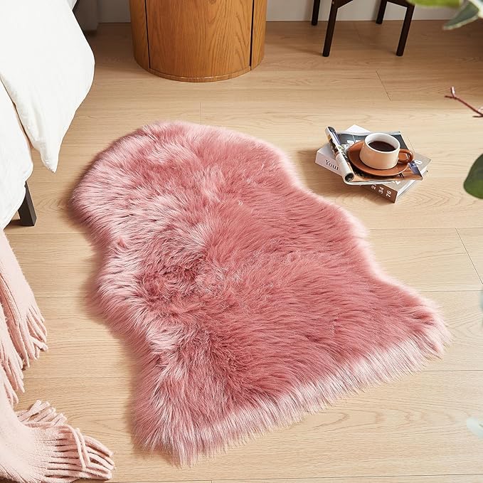 AMTOVO Faux Fur Rug, Blush Pink Small Area Rug, Fluffy Sheepskin Rug, Fuzzy Ultra Soft 2 x 3 ft Shag Rugs for Bedroom Sofa Throw Cushion Room Decor, Sheepskin-Ruum Studio Home