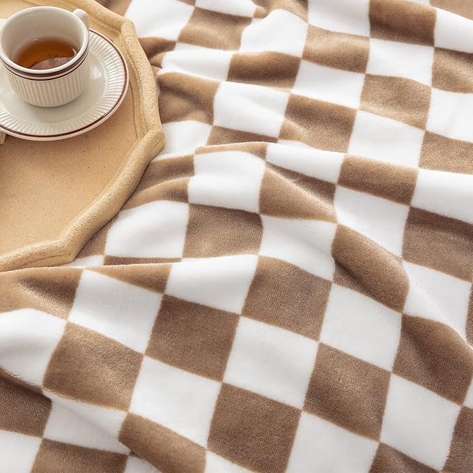 LOMAO Throw Blankets Flannel Blanket with Checkerboard Grid Pattern Soft Throw Blanket for Couch, Bed, Sofa Luxurious Warm and Cozy for All Seasons (Khaki, 50"x60")-Ruum Studio Home
