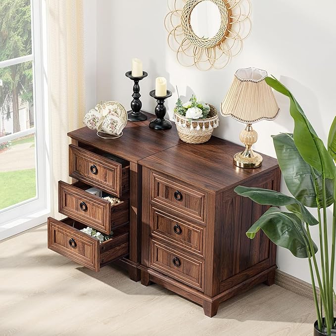18" Farmhouse Night Stands Set of 2 with Charging Station, 2 & 3 Drawers End Table Dresser for Bedroom, Brown Wooden Nightstand, Bed Side Table with Open Shelf, Bedside Cabinet for Living Room-Ruum Studio Home