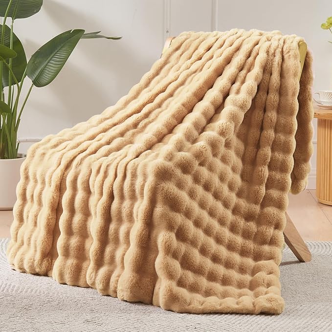 NEWCOSPLAY Faux Fur Twin Blanket Brown Bubble Blanket Thick Warm Soft for Couch Sofa Bed 550GSM (Brown, Twin(60"x80"))-Ruum Studio Home