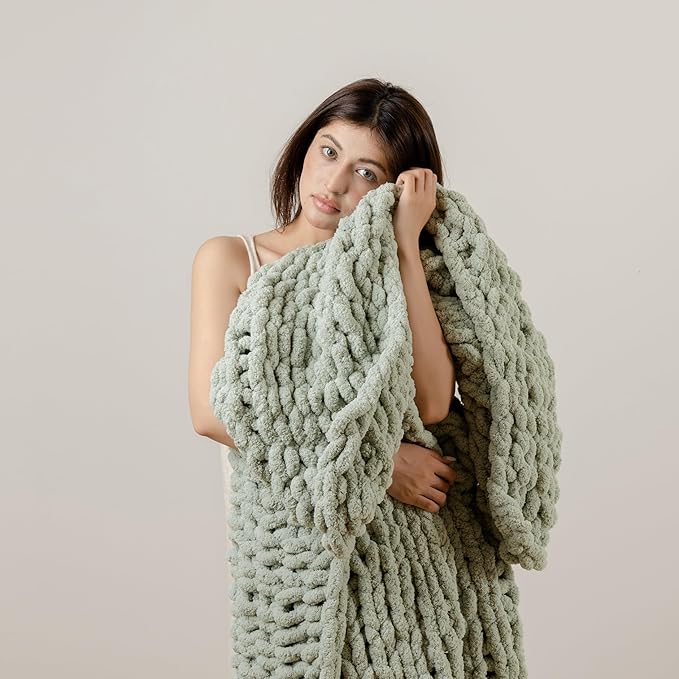 WESHIONGOO Chunky Knit Blanket Throw 50"×60" Knitted Throw Blankets for Couch Bed Fluffy Soft Blanket with Jumbo Chenille Yarn Thick 100% Handmade (Sage Green)-Ruum Studio Home