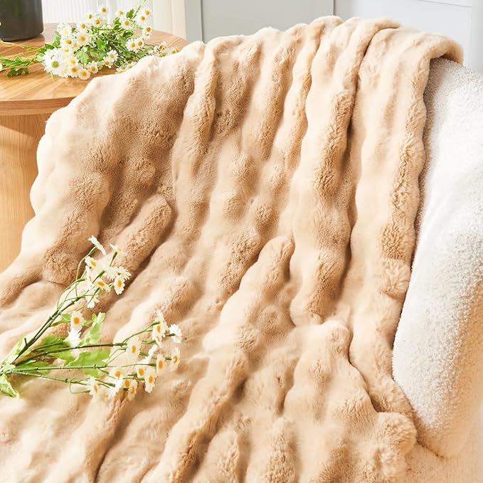 NEWCOSPLAY Faux Fur Throw Blanket Brown Bubble Blanket Thick Warm Soft for Couch Sofa Bed 550GSM (Brown, Throw(50"x60"))-Ruum Studio Home
