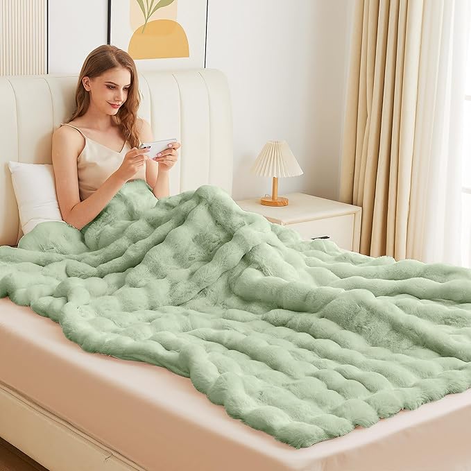Sage Green Fluffy Comfy Blanket for Couch Living Room 50x60 Faux Fur Throw Blanket for Bed Soft Furry Cozy Best Housewarming Home Decor Gifts 860 GSM-Ruum Studio Home